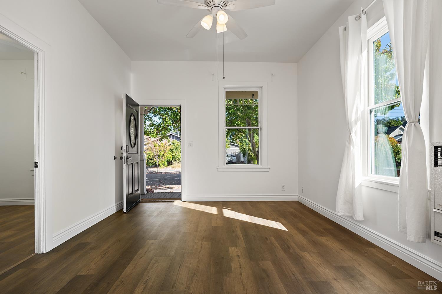318 Mason Street Healdsburg CA 95448