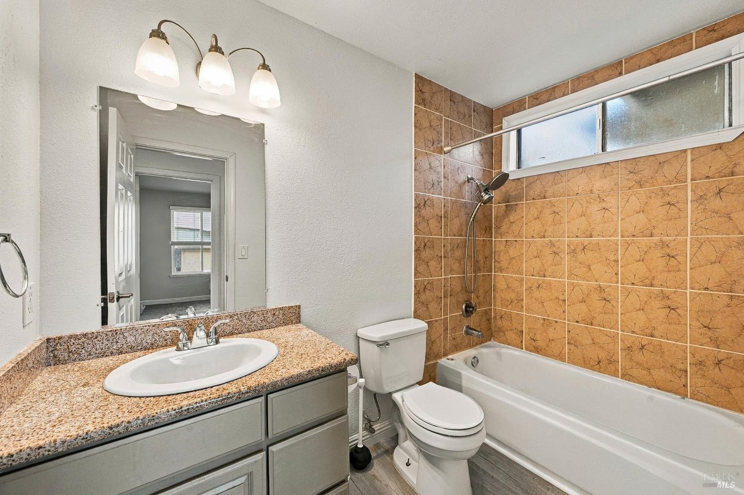 123 Gregory Lane Vallejo CA 94591