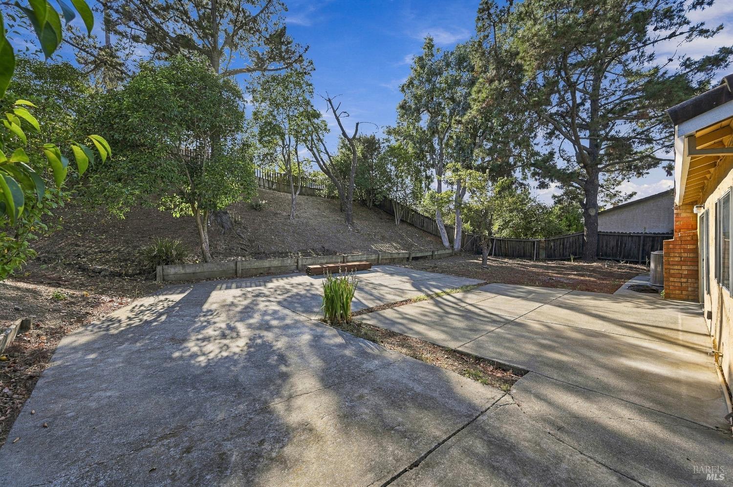 123 Gregory Lane Vallejo CA 94591