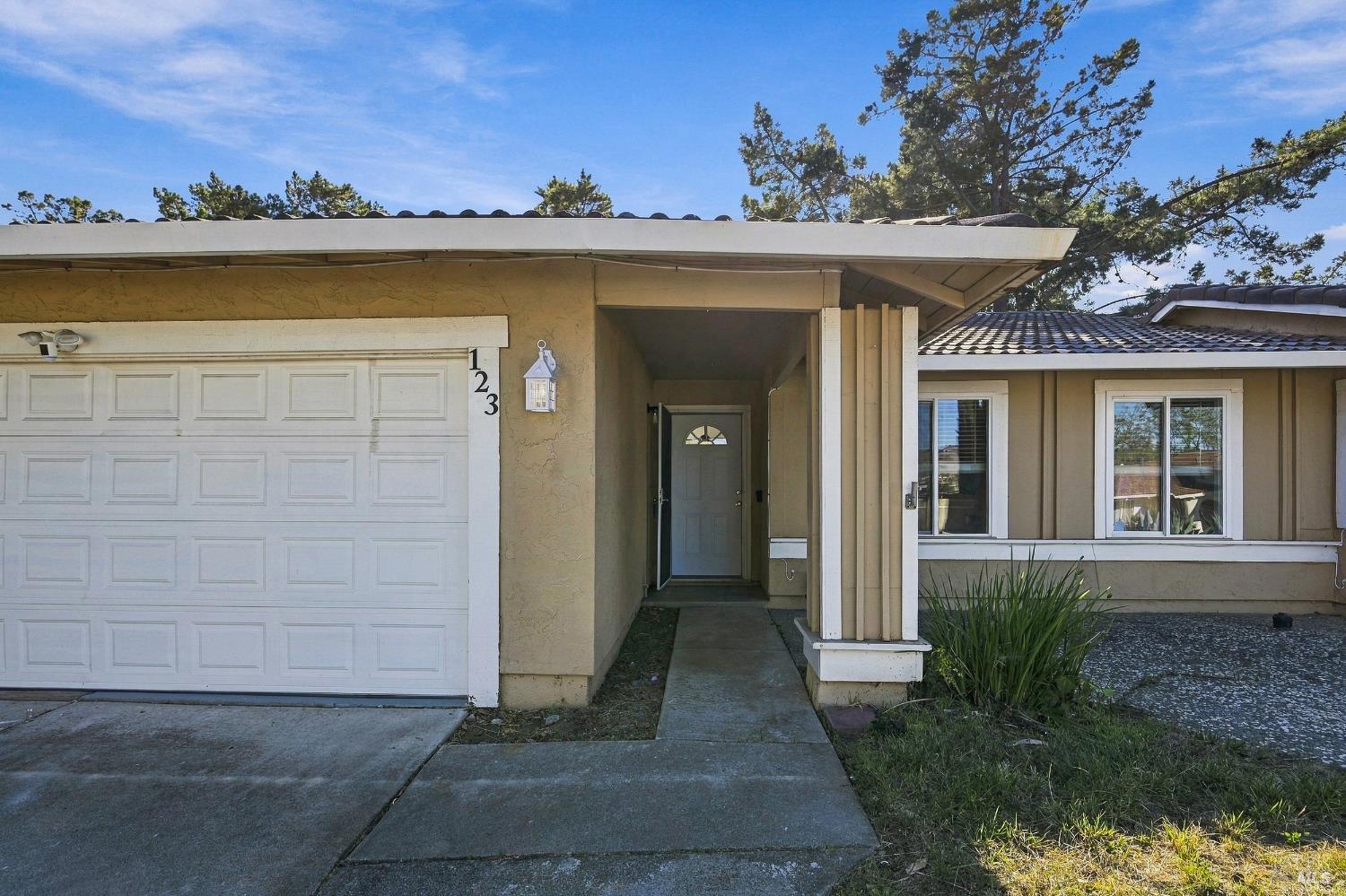 123 Gregory Lane Vallejo CA 94591
