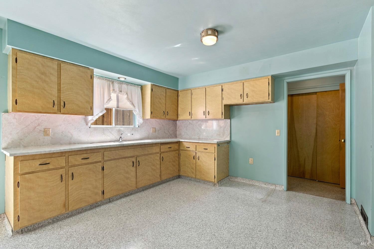 368 E School Street Cotati CA 94931