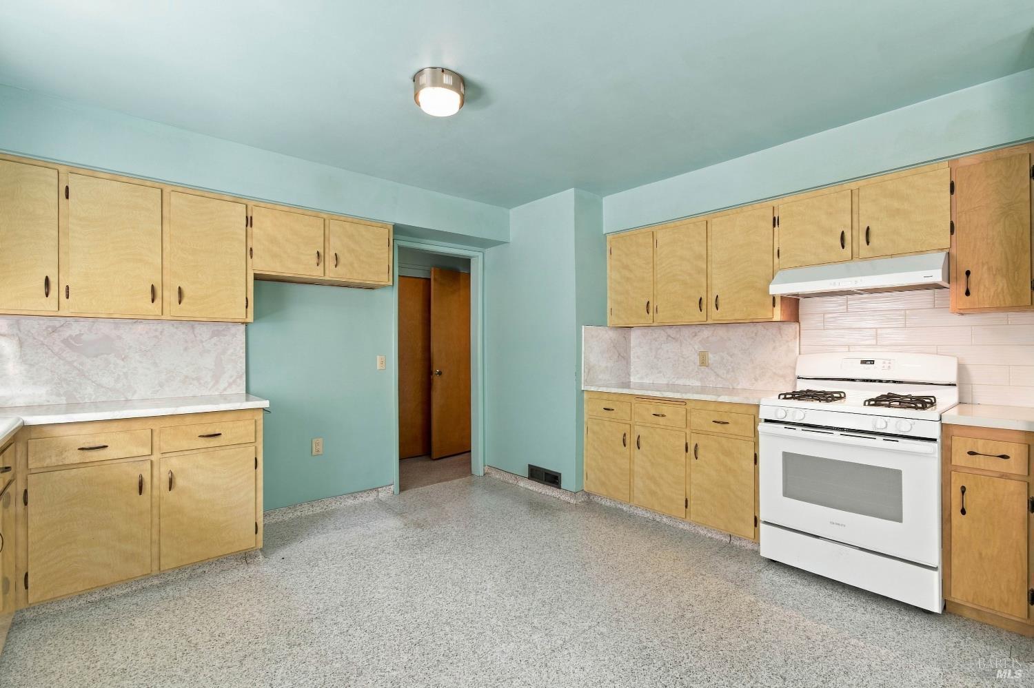 368 E School Street Cotati CA 94931