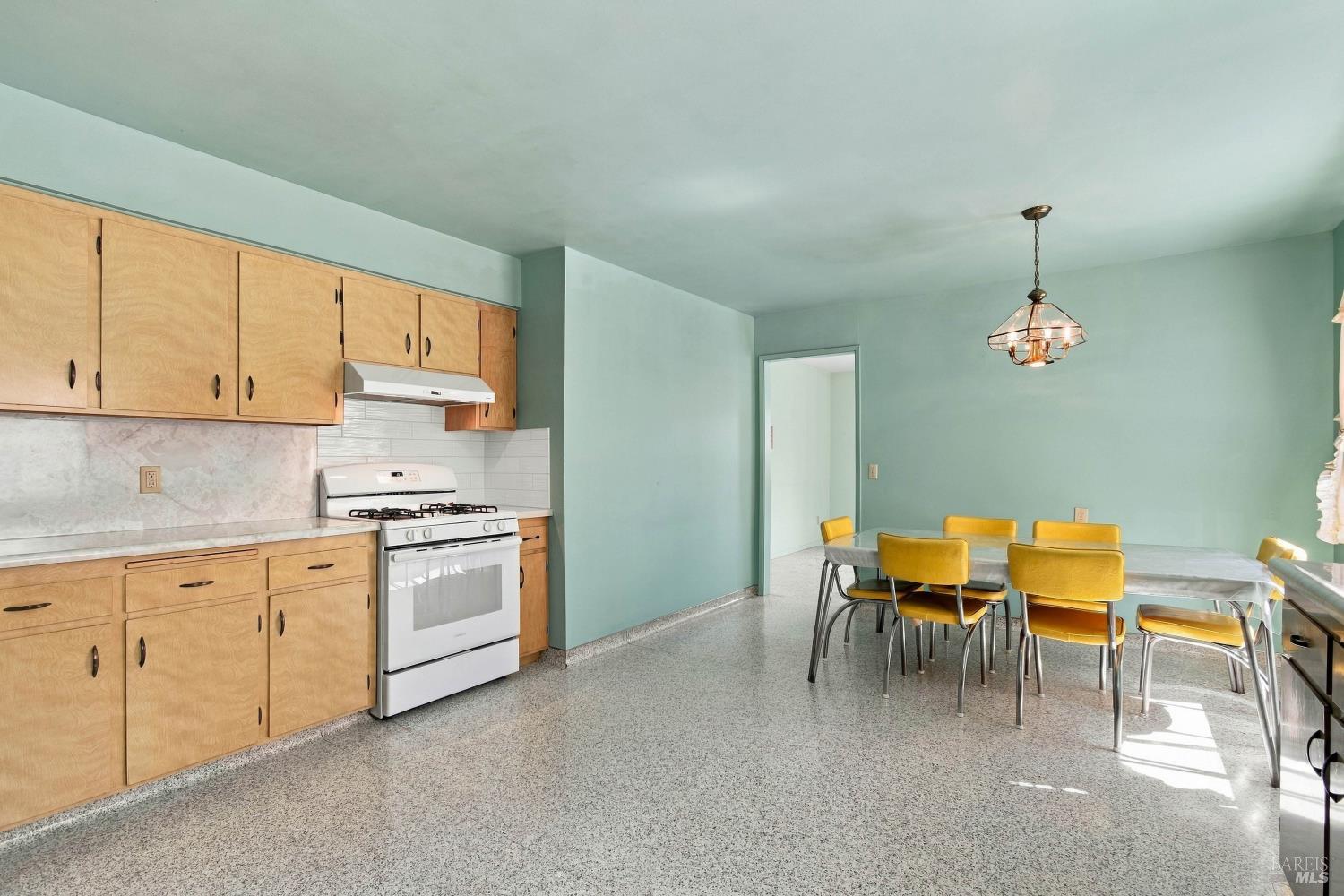 368 E School Street Cotati CA 94931