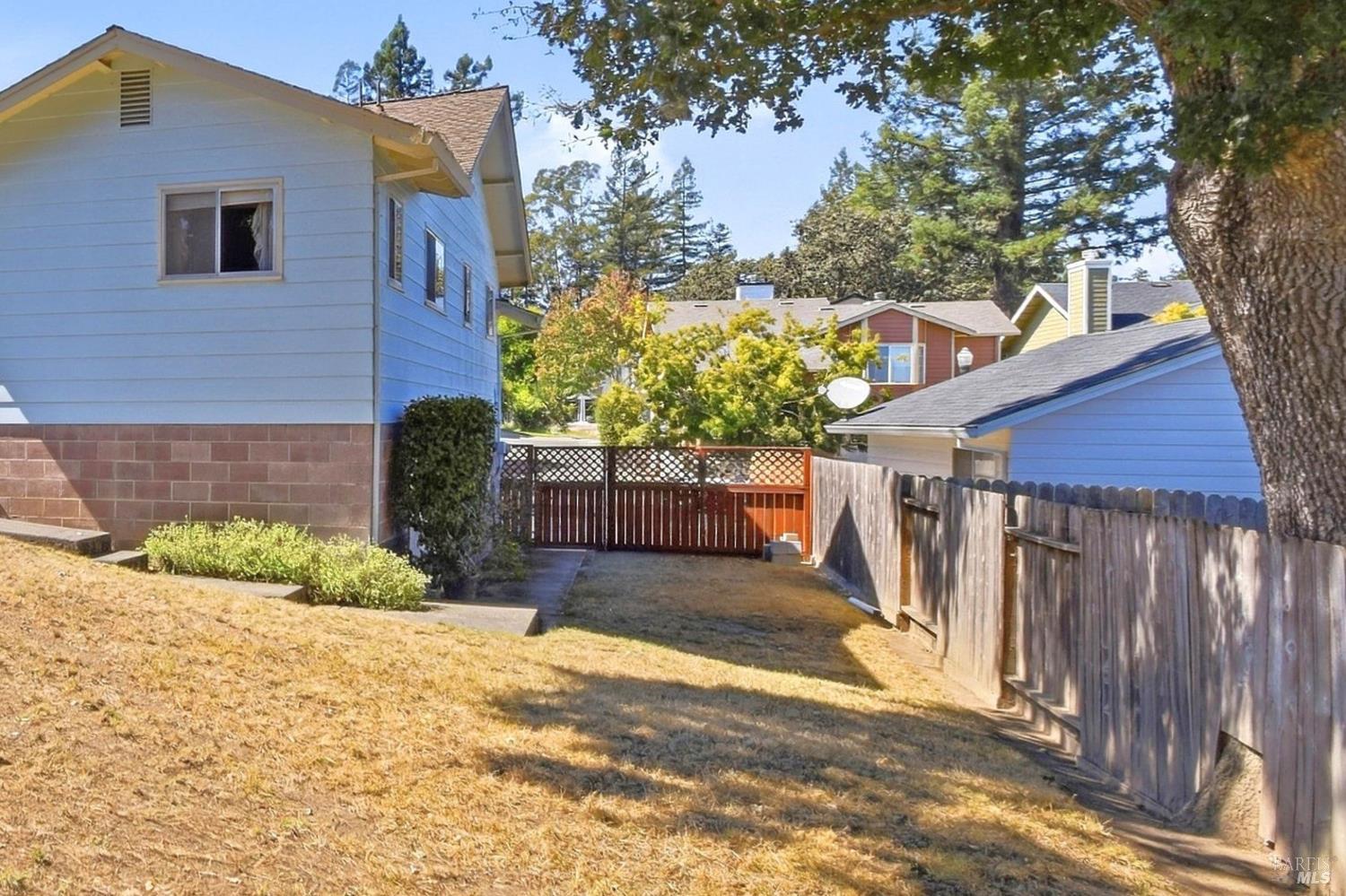 368 E School Street Cotati CA 94931