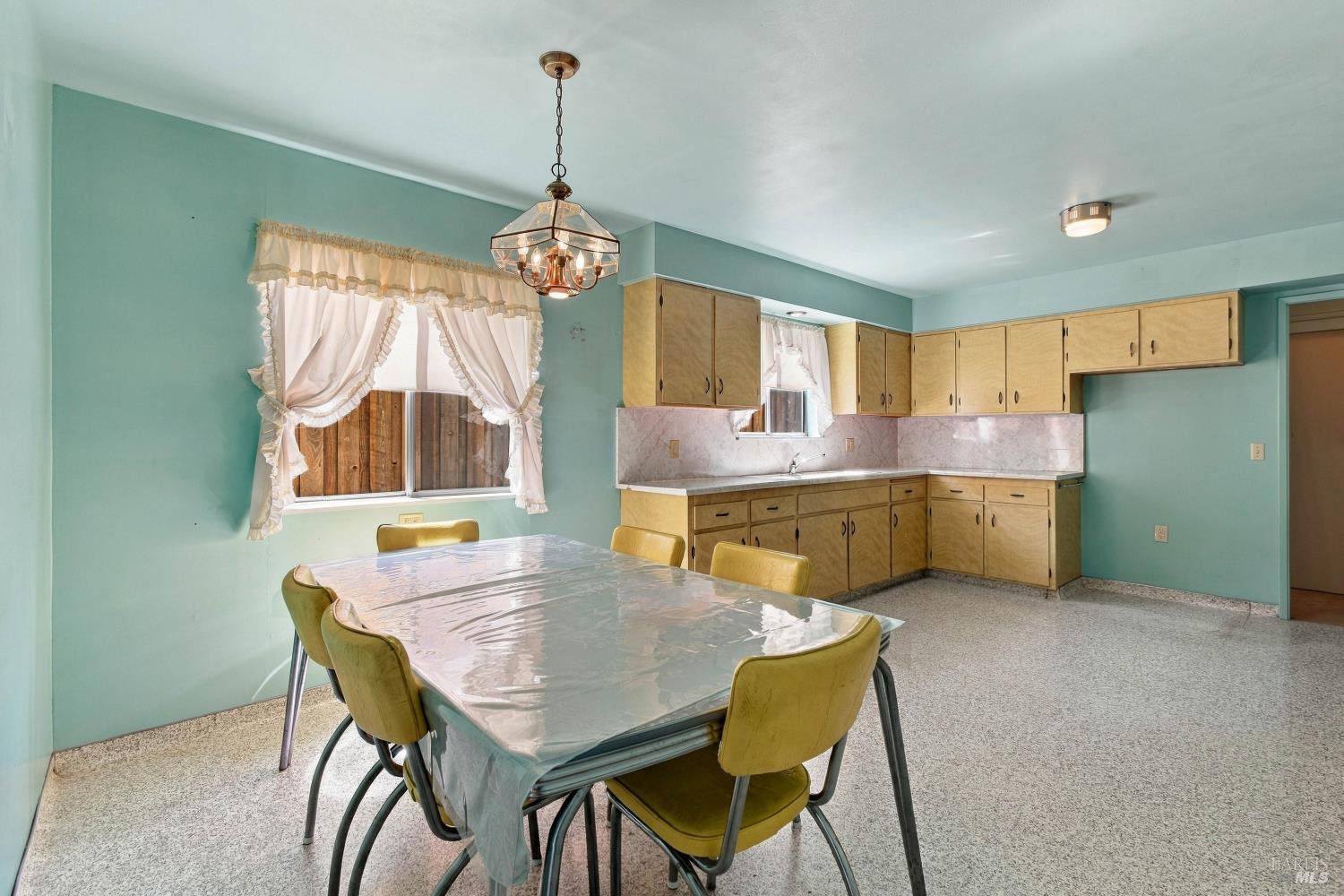 368 E School Street Cotati CA 94931