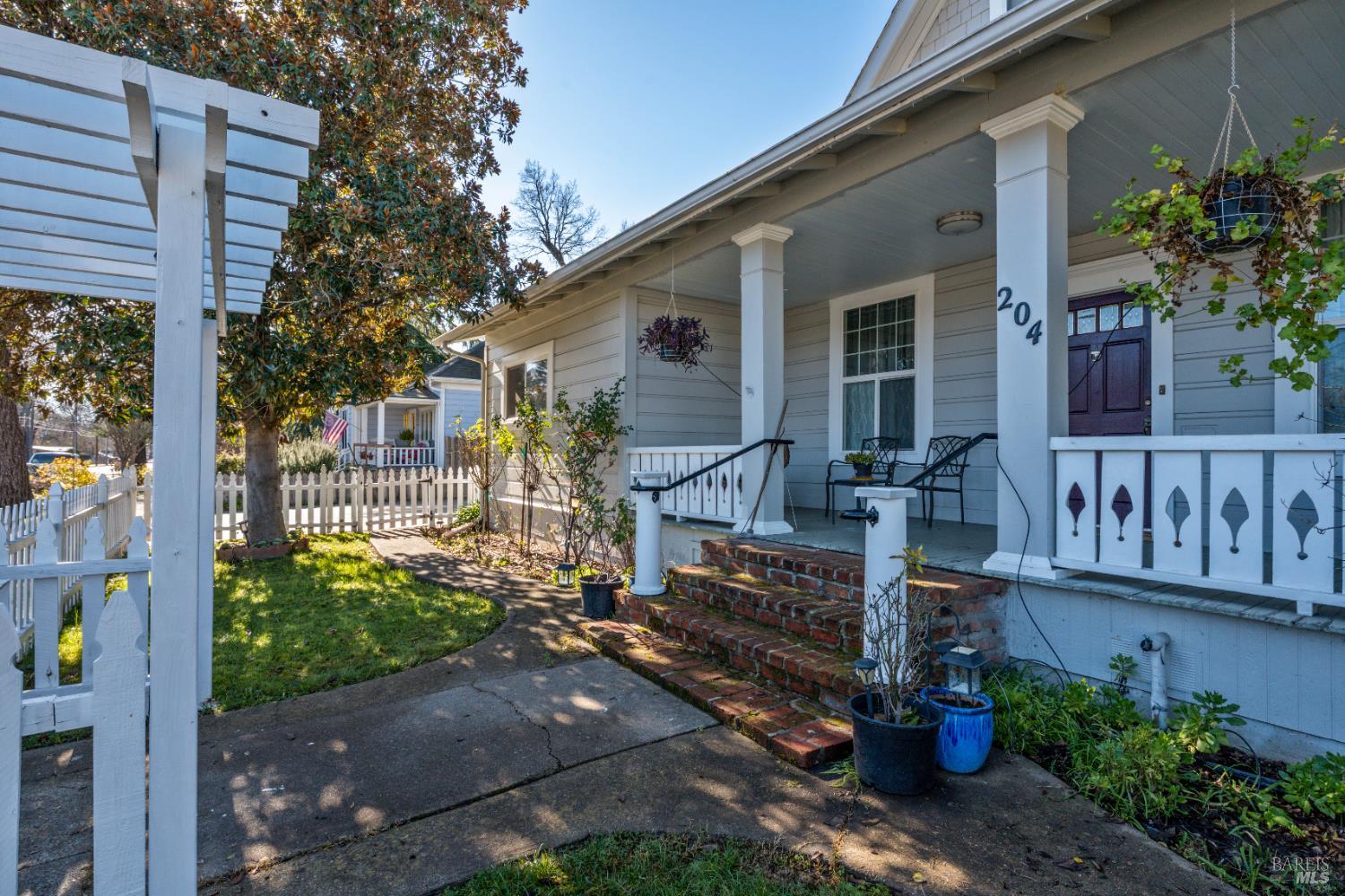 204 S Dora Street Ukiah CA 95482