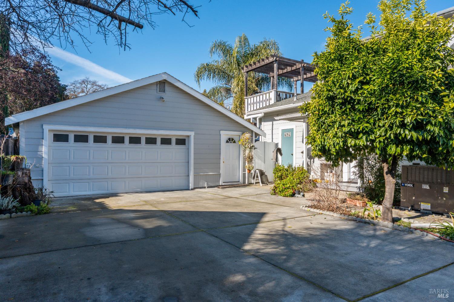 204 S Dora Street Ukiah CA 95482