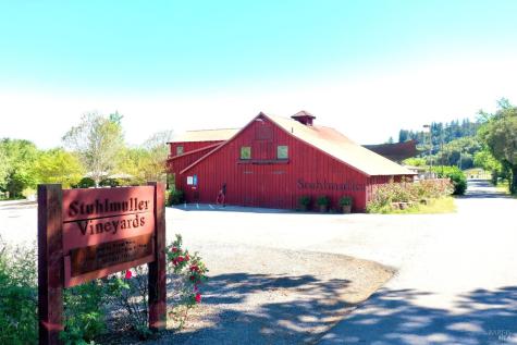 5520 W Soda Rock Lane Healdsburg CA 95448