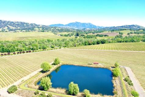 5520 W Soda Rock Lane Healdsburg CA 95448