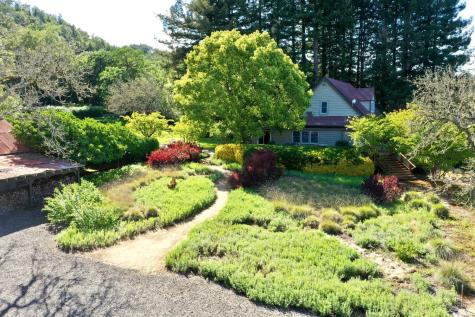 5520 W Soda Rock Lane Healdsburg CA 95448