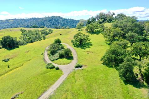 5520 W Soda Rock Lane Healdsburg CA 95448