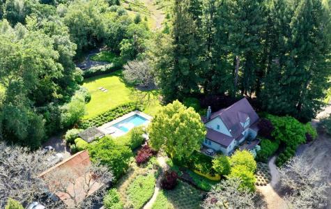 5520 W Soda Rock Lane Healdsburg CA 95448