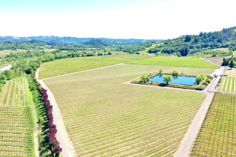 5520 W Soda Rock Lane Healdsburg CA 95448