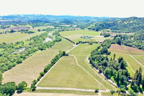 5520 W Soda Rock Lane Healdsburg CA 95448