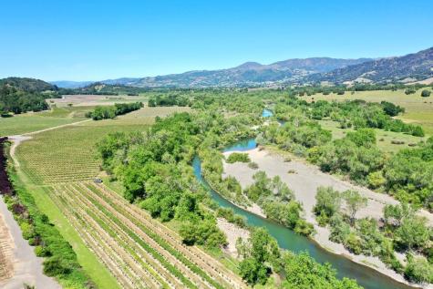 5520 W Soda Rock Lane Healdsburg CA 95448