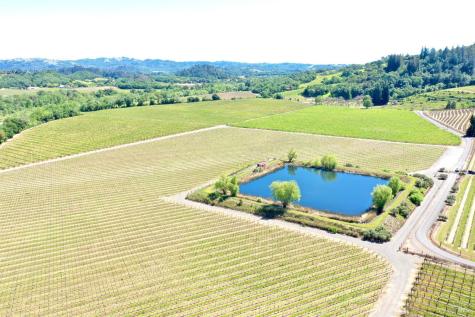 5520 W Soda Rock Lane Healdsburg CA 95448