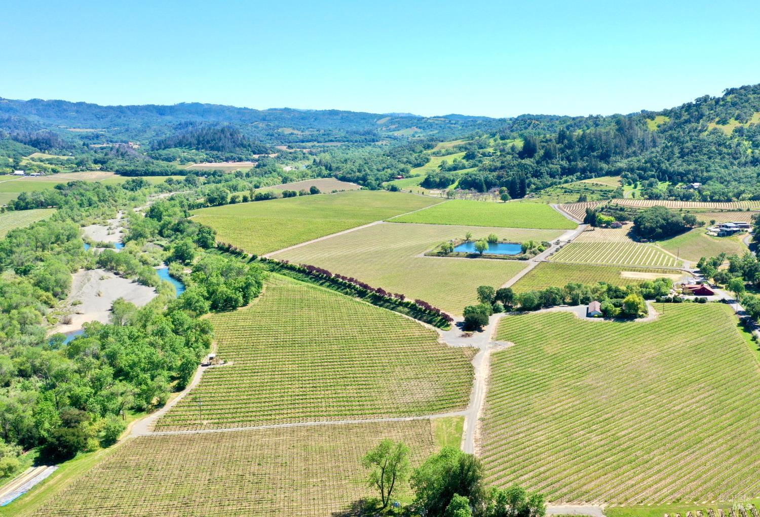 5520 W Soda Rock Lane Healdsburg CA 95448