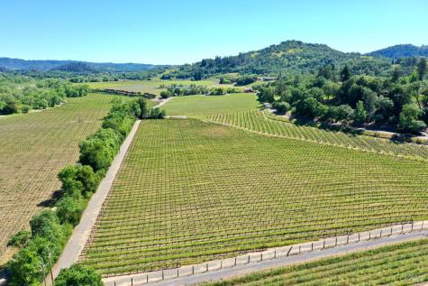 5520 W Soda Rock Lane Healdsburg CA 95448