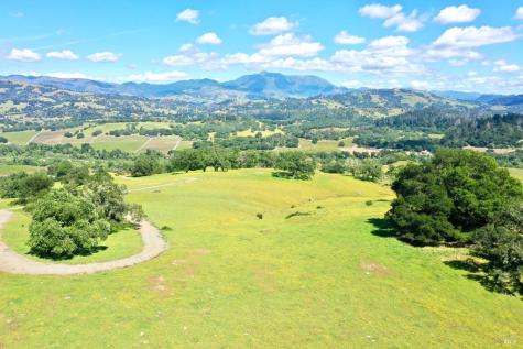 5520 W Soda Rock Lane Healdsburg CA 95448
