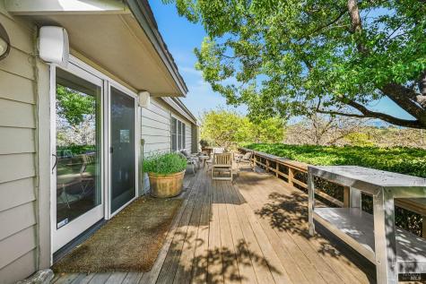 5520 W Soda Rock Lane Healdsburg CA 95448