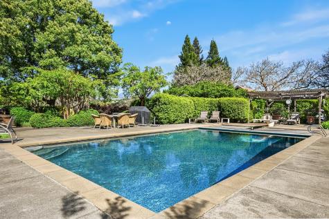 5520 W Soda Rock Lane Healdsburg CA 95448