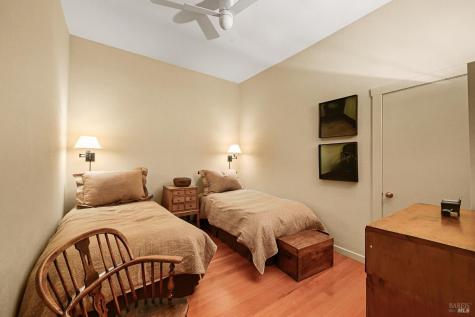 5520 W Soda Rock Lane Healdsburg CA 95448