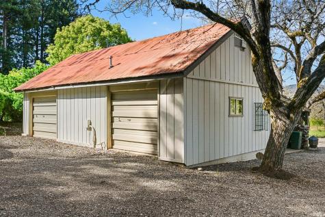 5520 W Soda Rock Lane Healdsburg CA 95448