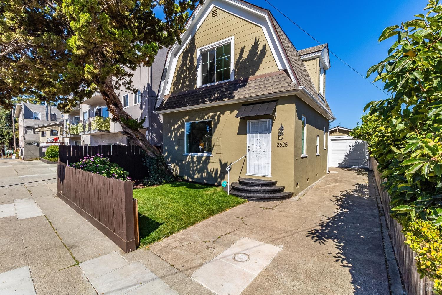 2625 High Street Oakland CA 94619
