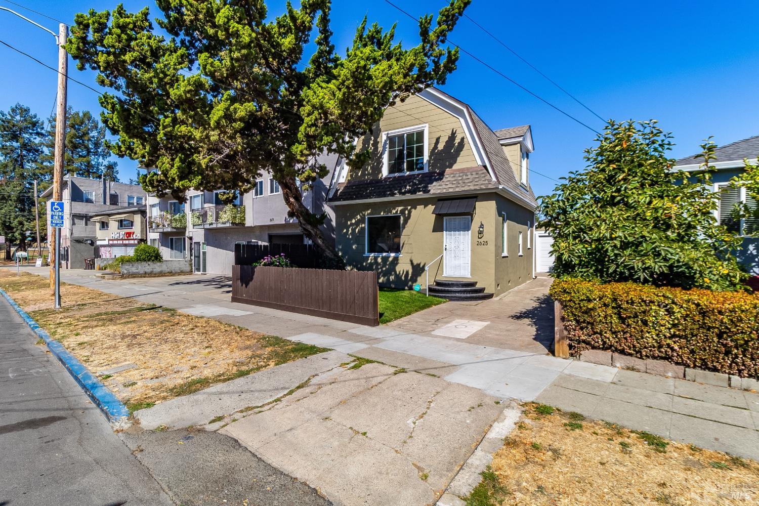 2625 High Street Oakland CA 94619
