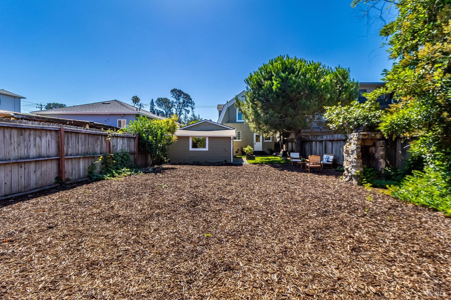 2625 High Street Oakland CA 94619