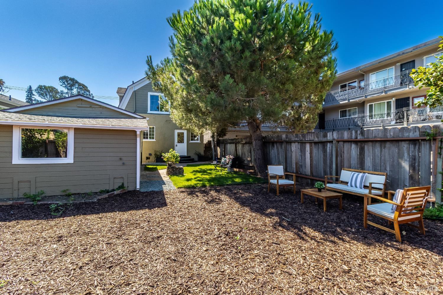 2625 High Street Oakland CA 94619