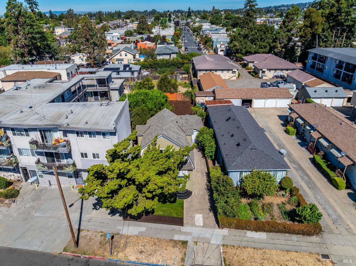 2625 High Street Oakland CA 94619