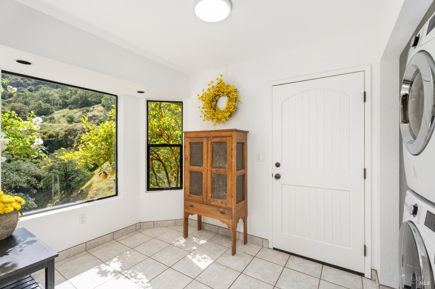 1455 Oak Knoll Road Ukiah CA 95482