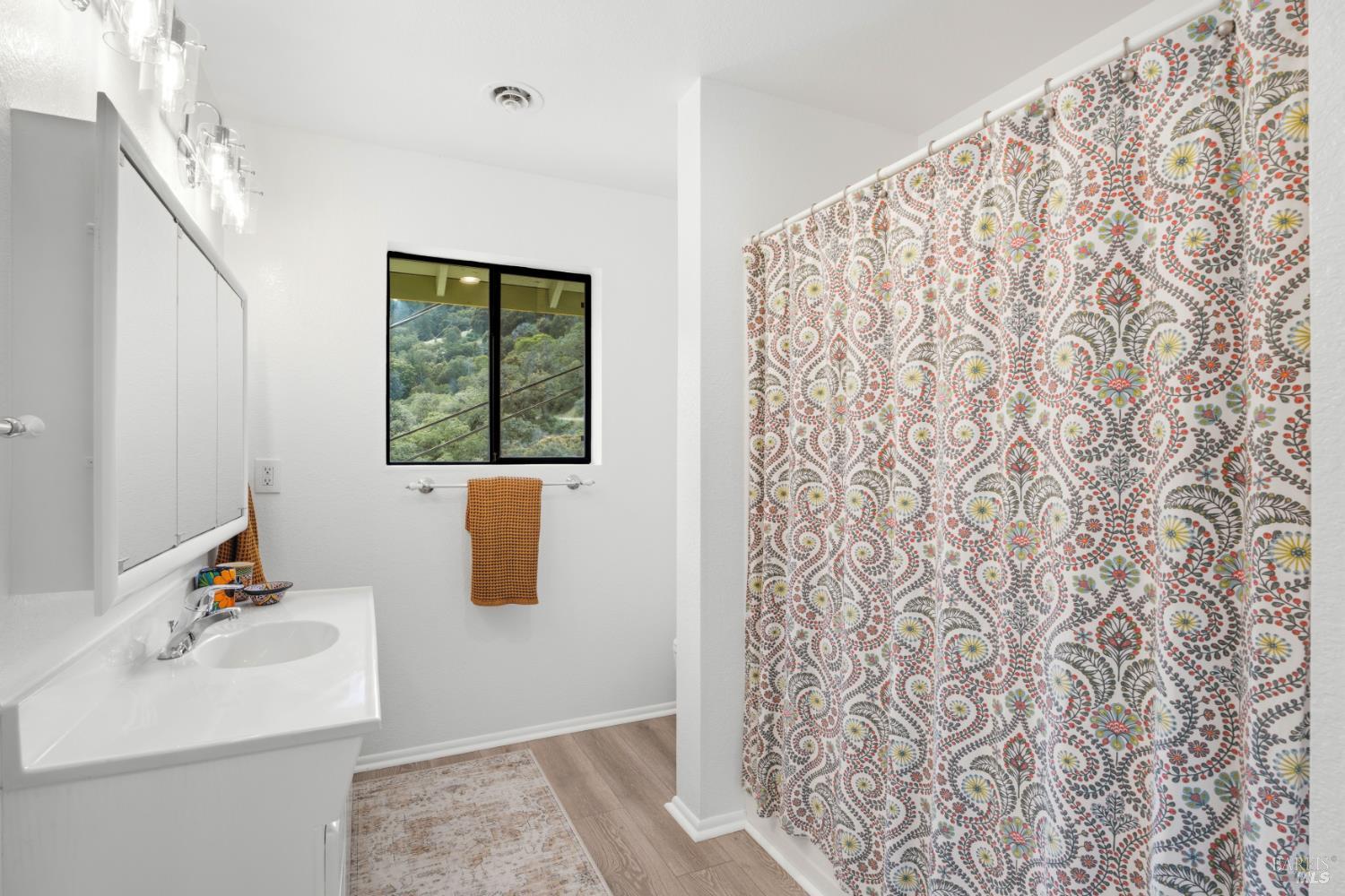 1455 Oak Knoll Road Ukiah CA 95482