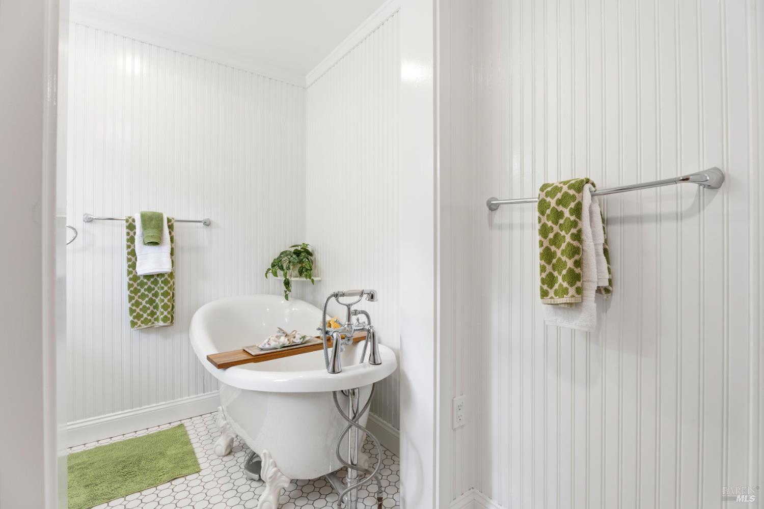 1455 Oak Knoll Road Ukiah CA 95482