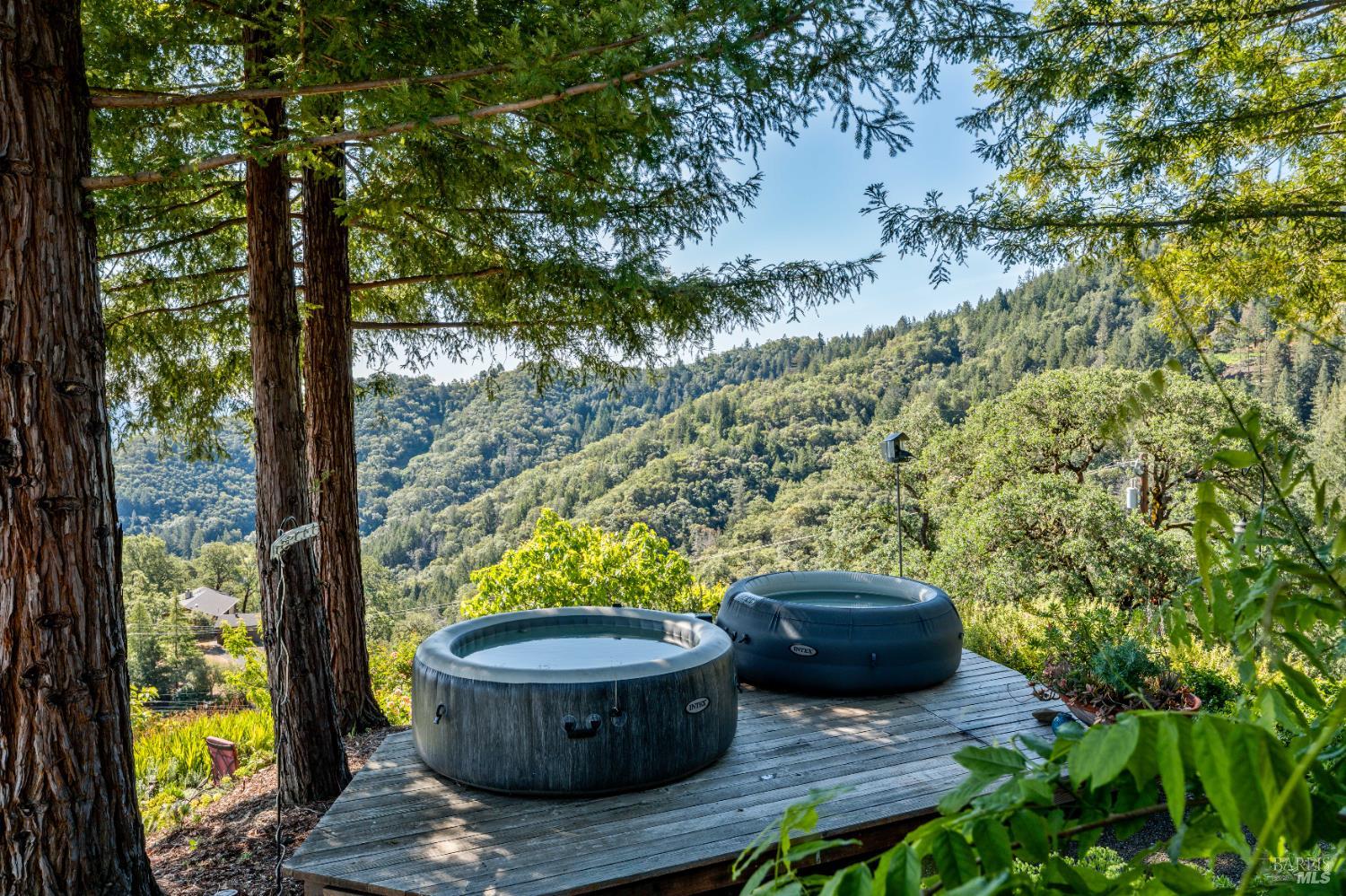 1455 Oak Knoll Road Ukiah CA 95482