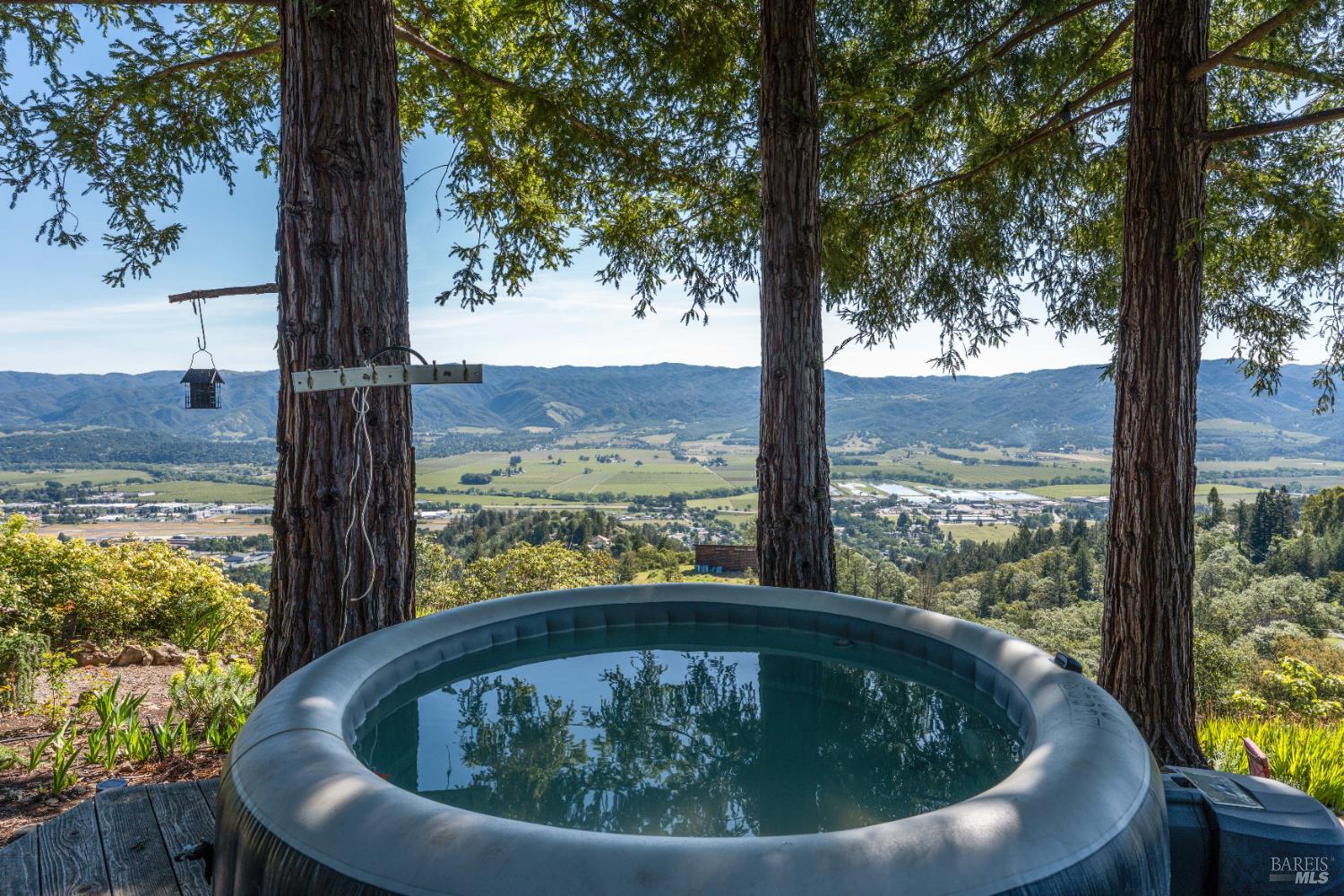 1455 Oak Knoll Road Ukiah CA 95482