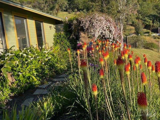 1455 Oak Knoll Road Ukiah CA 95482