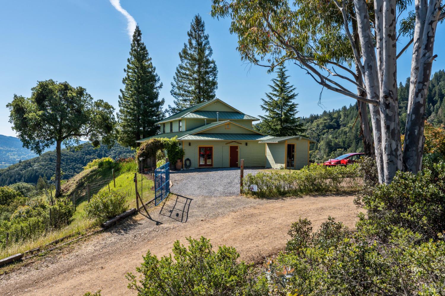 1455 Oak Knoll Road Ukiah CA 95482