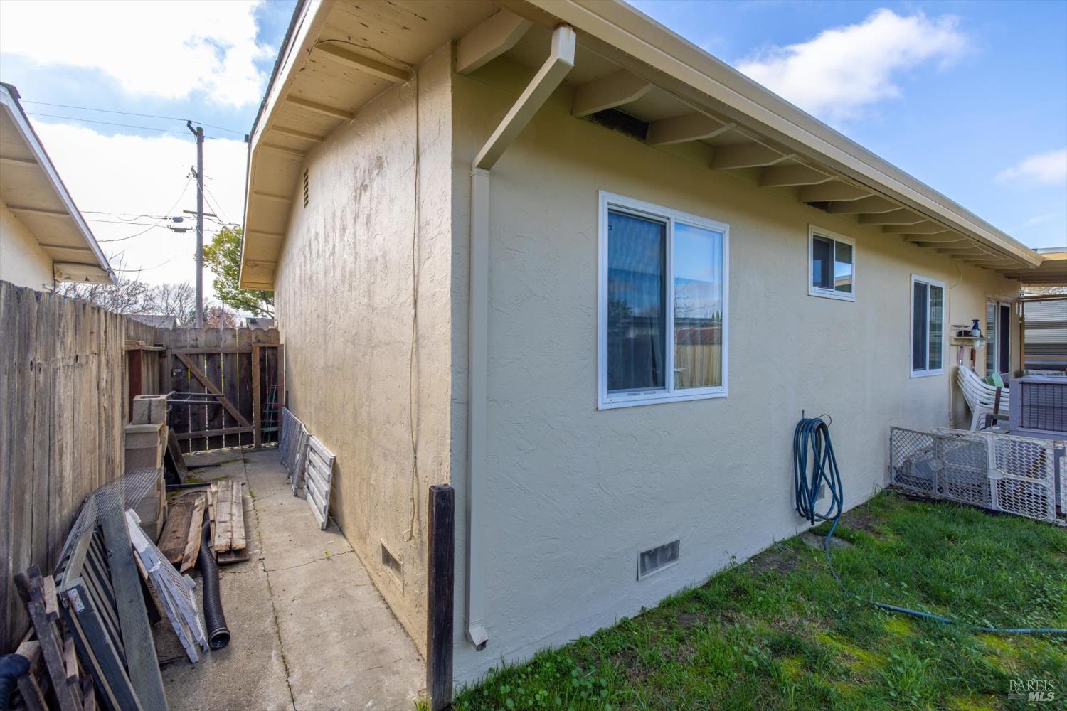 828 Laguna Street Napa CA 94558
