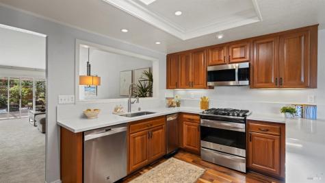 8190 Oakmont Drive Santa Rosa CA 95409
