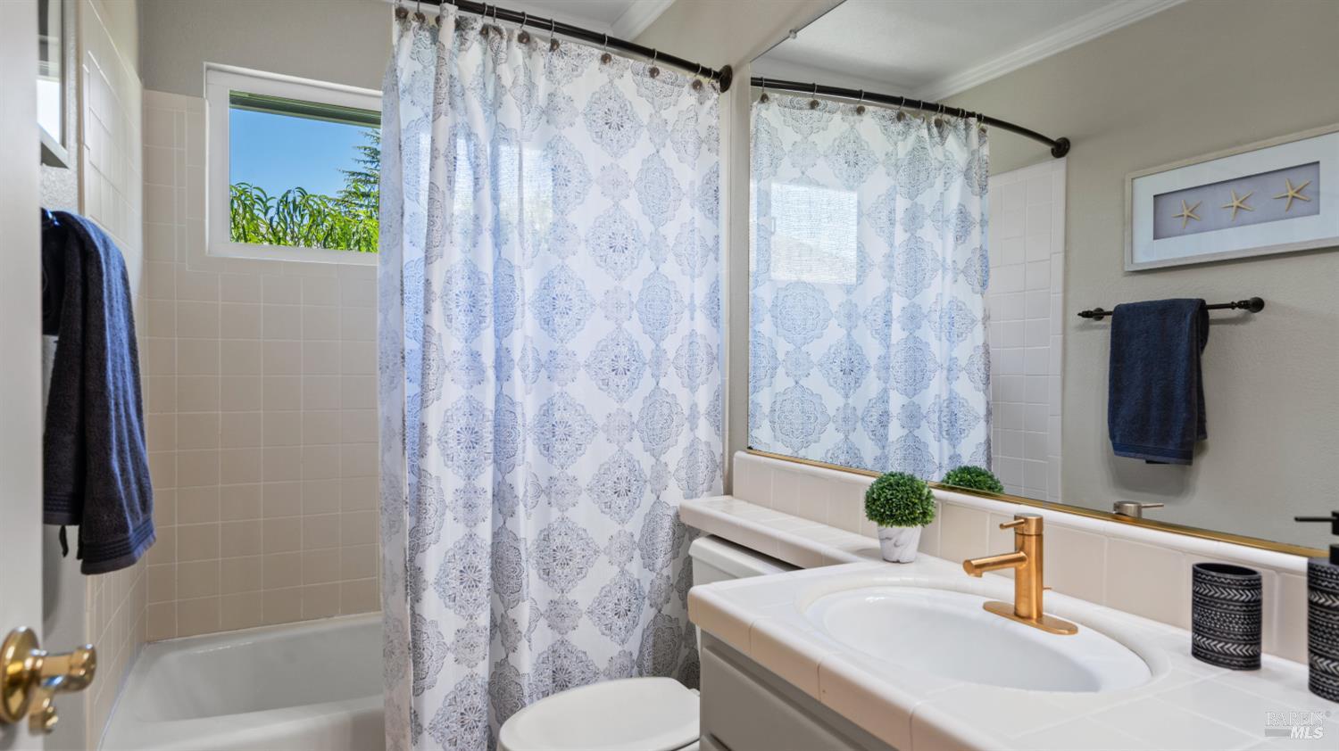 8190 Oakmont Drive Santa Rosa CA 95409