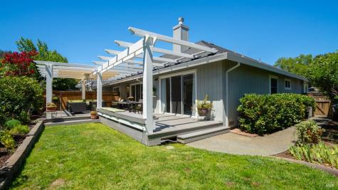 8190 Oakmont Drive Santa Rosa CA 95409