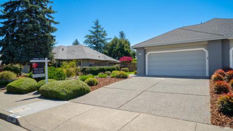 8190 Oakmont Drive Santa Rosa CA 95409
