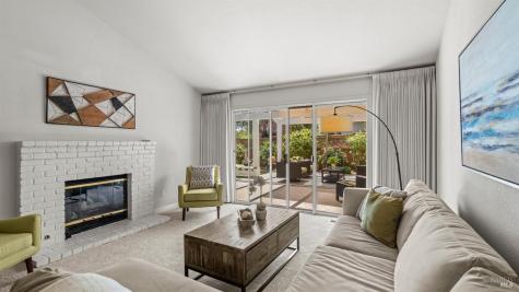 8190 Oakmont Drive Santa Rosa CA 95409