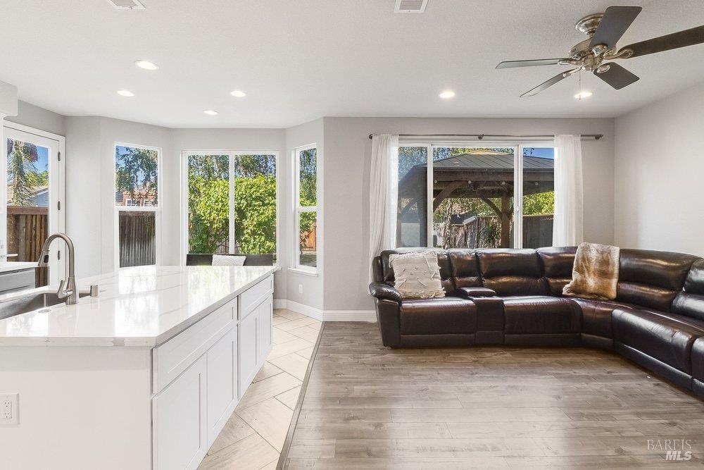 1116 Valley Glen Drive Dixon CA 95620