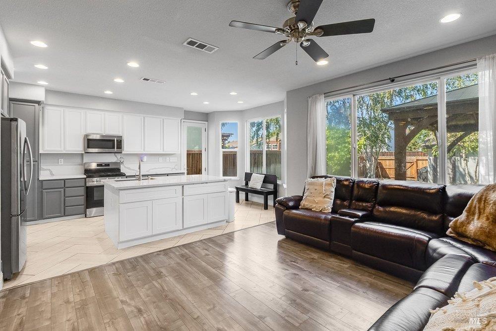 1116 Valley Glen Drive Dixon CA 95620