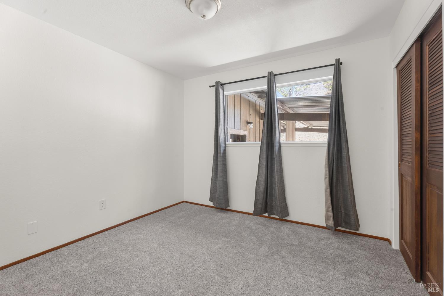 4555 East Side Calpella Road Ukiah CA 95482