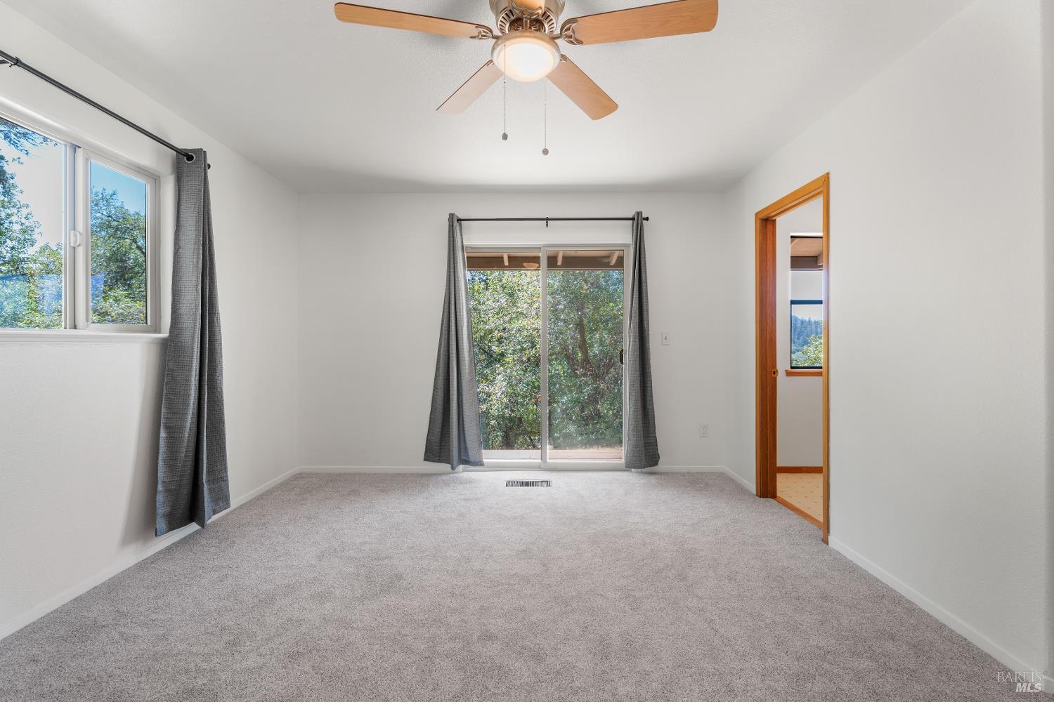 4555 East Side Calpella Road Ukiah CA 95482
