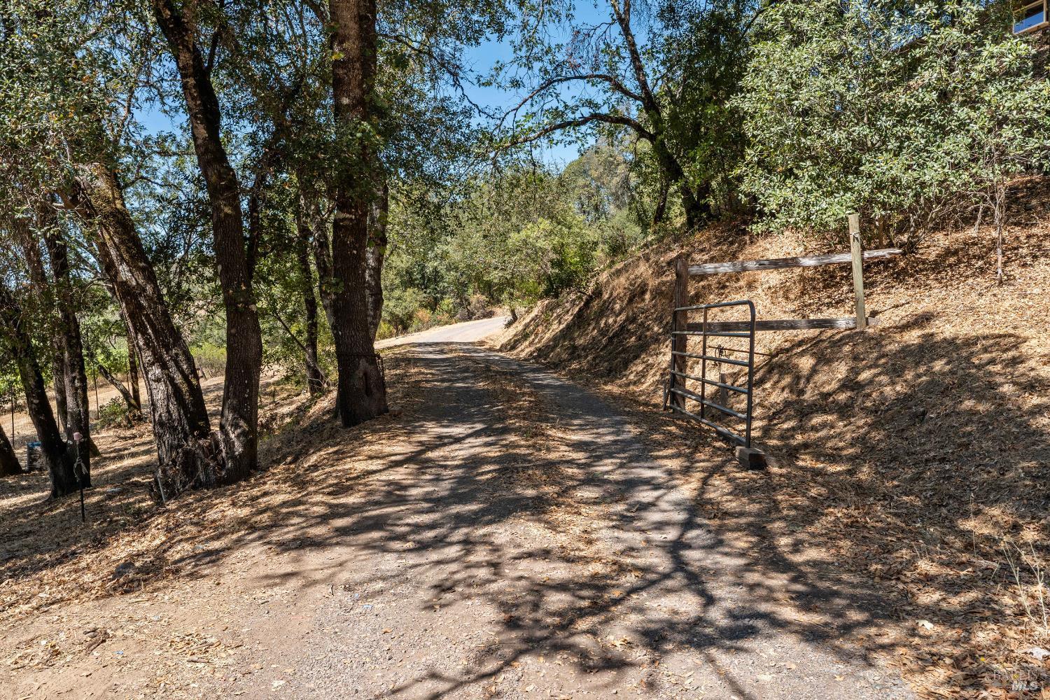 4555 East Side Calpella Road Ukiah CA 95482